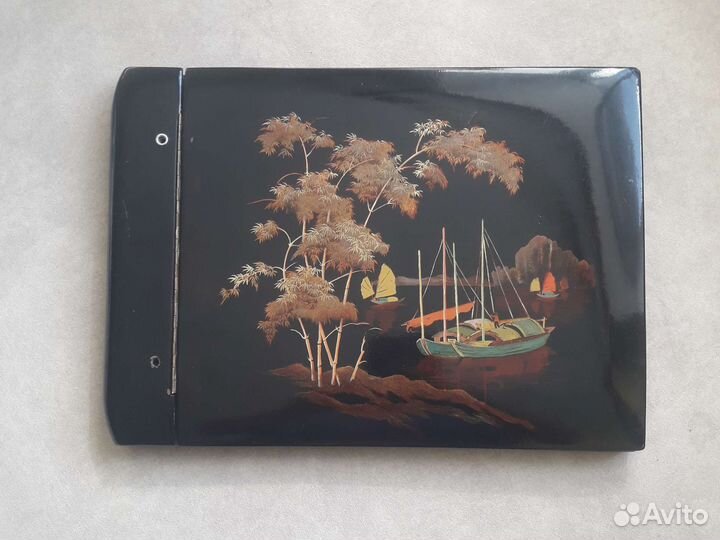 Старинный лаковый альбом для фото