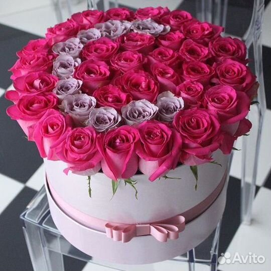 Цветы в Шляпной коробке розы букеты доставка