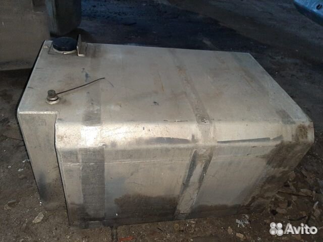 Топливный бак дополнительный 600 л 122х66х76