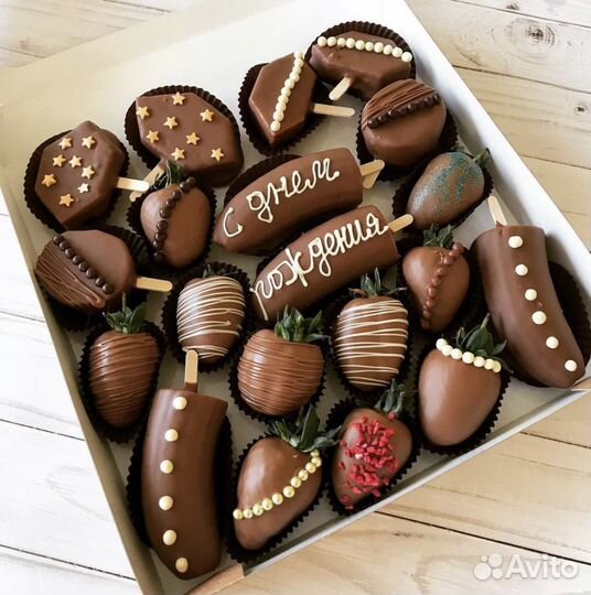 Клубника в шоколаде, букеты из фруктов