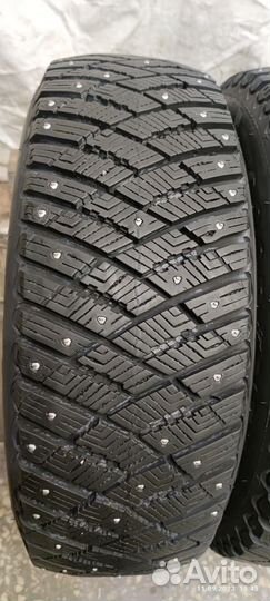 Goodyear Ultragrip Ice Arctic 215/65 R16 98T
