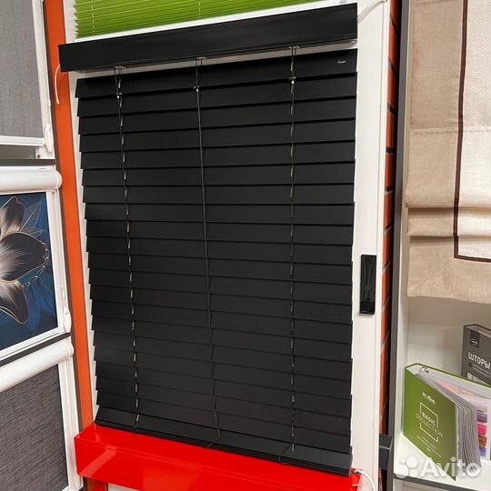 Горизонтальные жалюзи из дерева