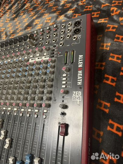 Allen & Heath ZED-24