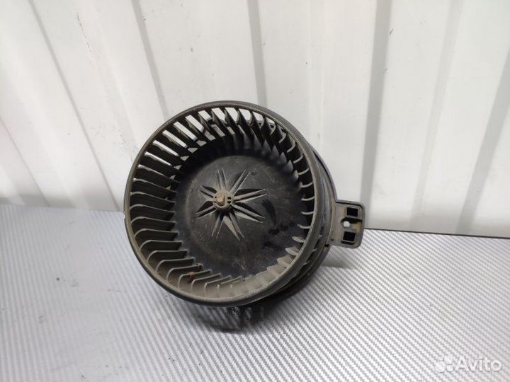 Мотор печки Hyundai Solaris RB 1.6 G4FC 2015