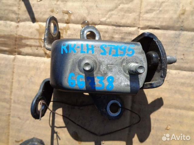 Петля двери задняя левая Toyota Caldina ST195