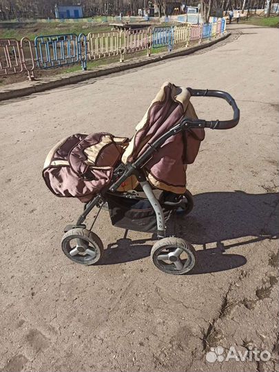 Прогулочная коляска