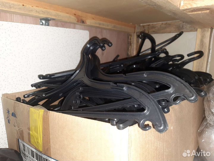 Вешалки плечики