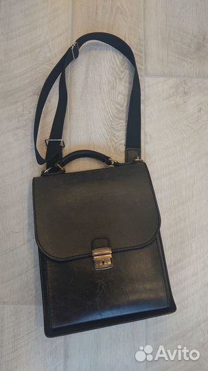 Мужской кожаный портфель