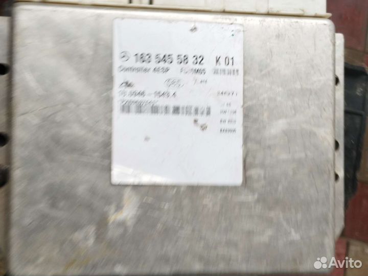 Блок управления двигателем на mercedes 163m 4.3