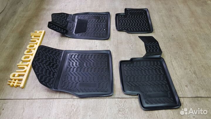 Коврики в салон Nissan March 4 K13 (2010-н.в.) Пр