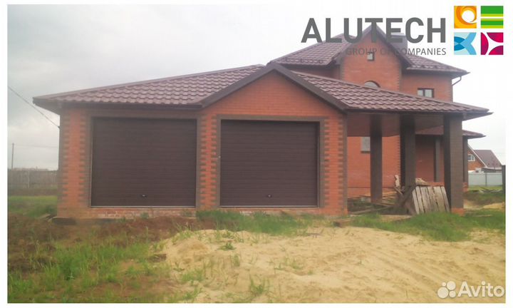 Секционные ворота для гаража alutech