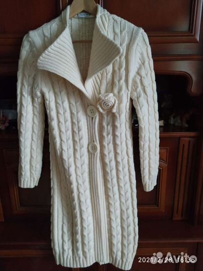 Верхняя одежда женская на весну 44-48