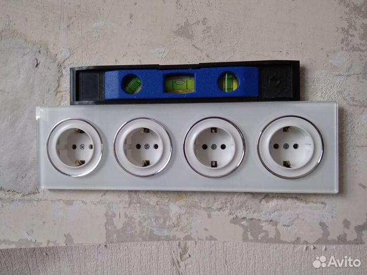 Услуги электрика. Замена розеток в Калуге