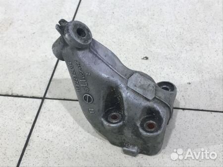 Кронштейн двигателя