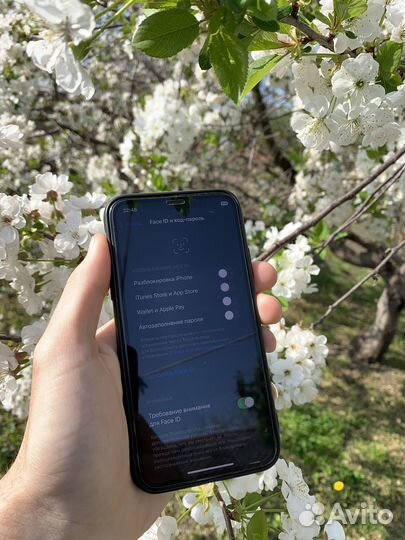 iPhone Xs, 64 ГБ