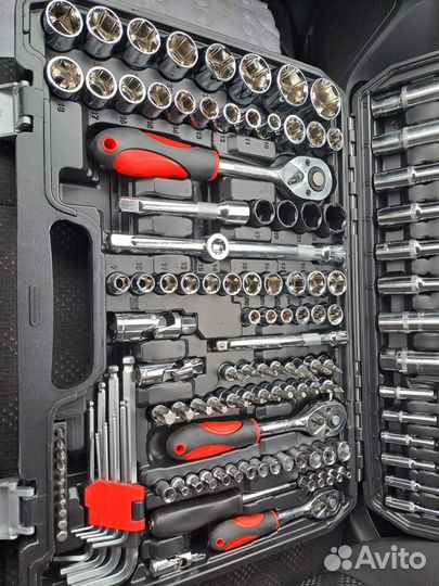 Набор инструментов для авто 151 предмет