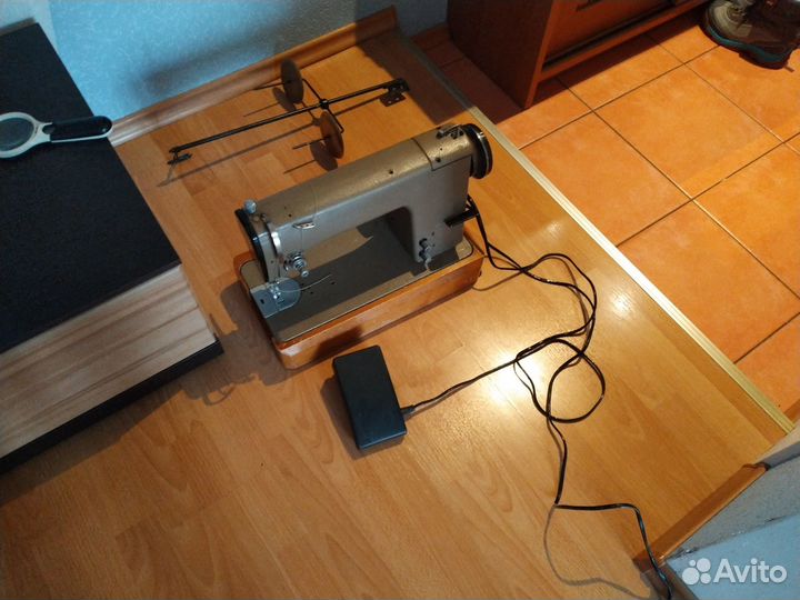Швейная машина Алеся