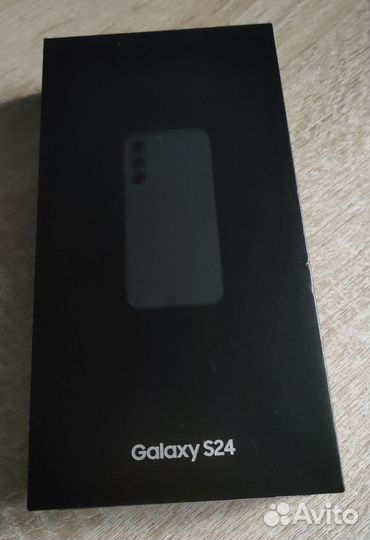 Samsung Galaxy S24 8/256гб (Snapdragon 8 Gen 3)