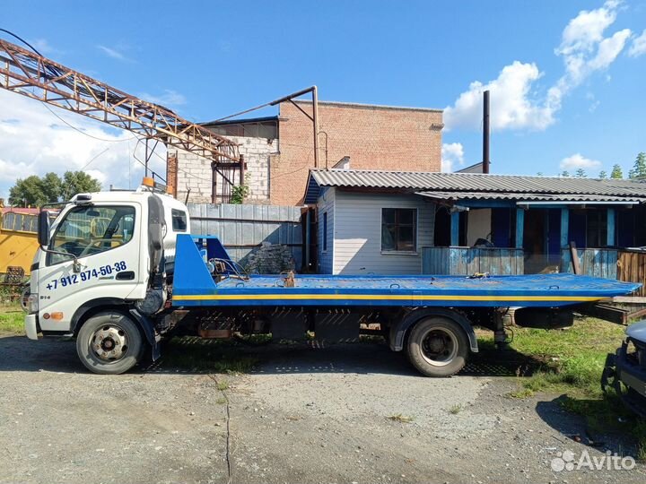 Hino 300 (Dutro), 2011