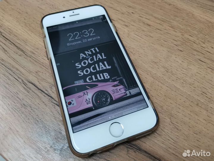 Телефон iPhone 6s