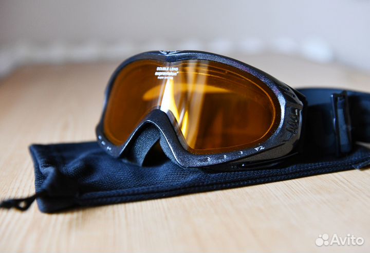 Горнолыжные очки Uvex