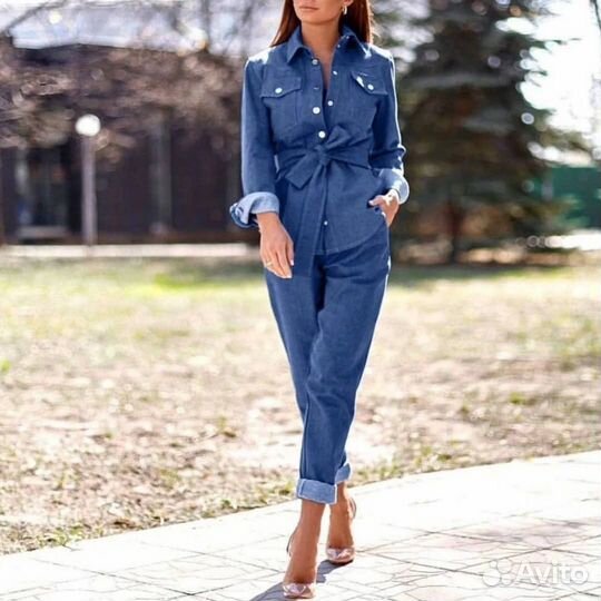 Костюм женский