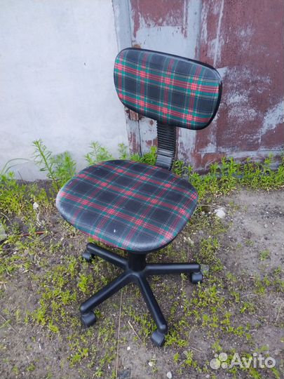 Компьютерное кресло