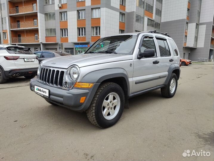 Jeep Liberty 2.8 AT, 2005, 114 000 км