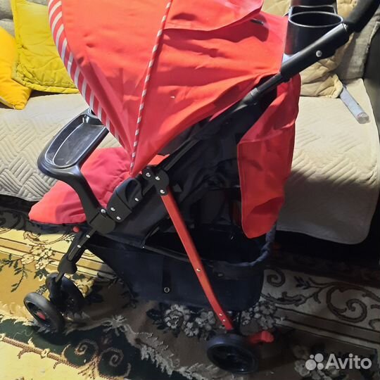 Прогулочная коляска новая