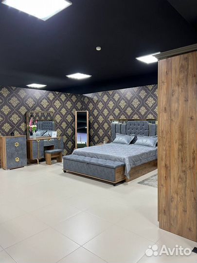 Спальный гарнитур