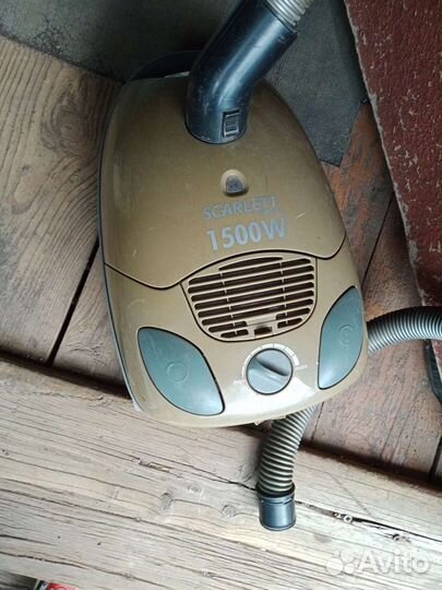 Пылесос Scarlett 1500w