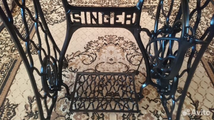 Швейная машинка Зингер