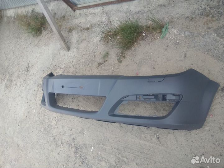 Бампер передний Opel Astra H Family