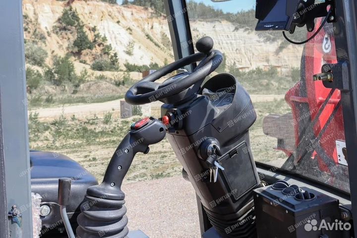 Фронтальный погрузчик Runmax MLX 352E, 2023