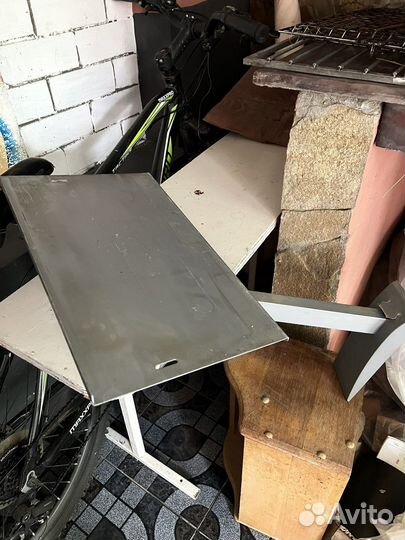 Подставка под телевизор на стену