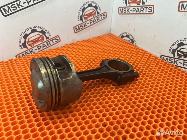 Поршень и шатун Ford Focus 1 2.0 split port