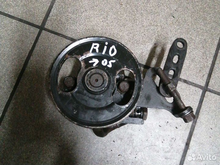 Насос гидроусилителя руля KIA RIO 2000-05