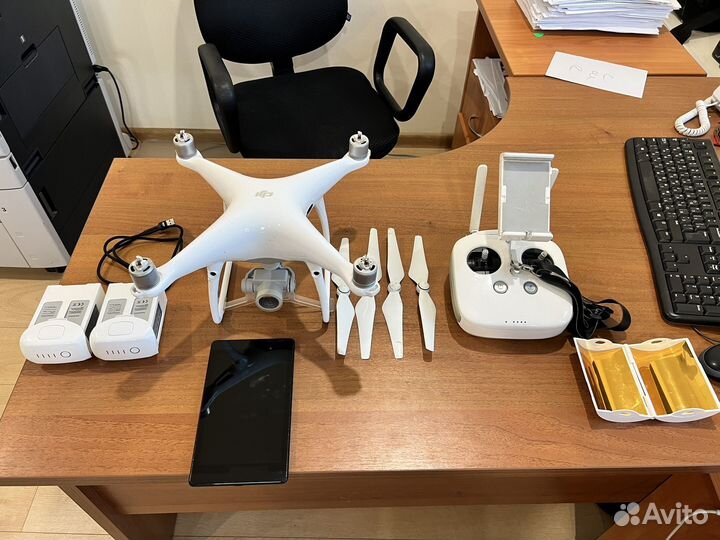 Продаю Dji phanton 4 PRO