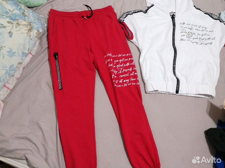 Спортивный костюм женский