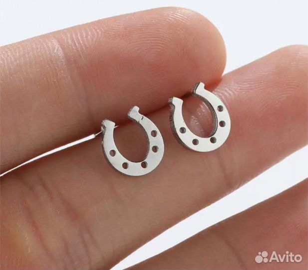 Серьги true religion