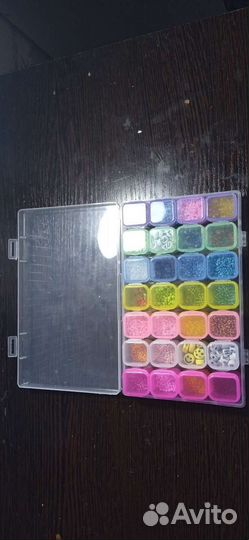 Набор бисера с контейером