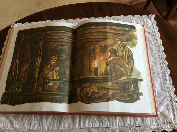 Салют пионерия: Лёня Голиков, Марат Казей,Валя Кот