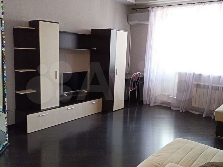 2-к. квартира, 52 м², 2/10 эт.