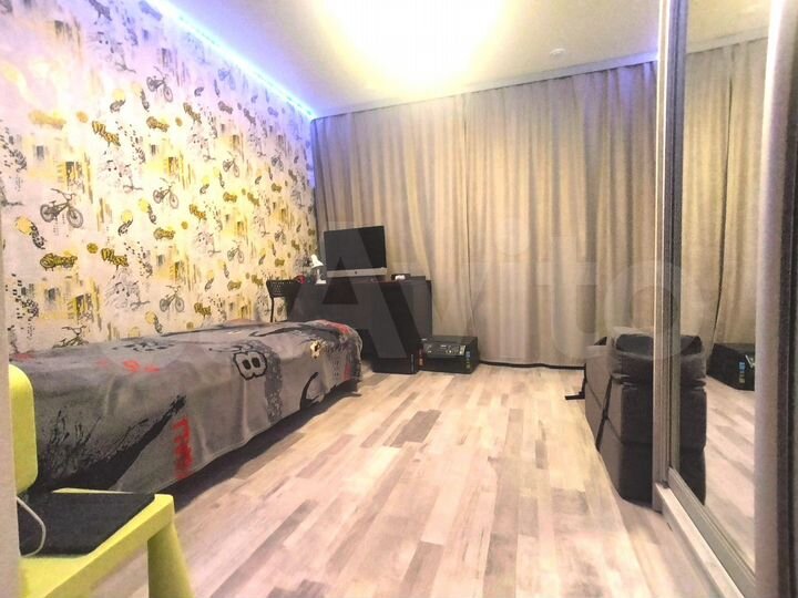 2-к. квартира, 50 м², 1/9 эт.