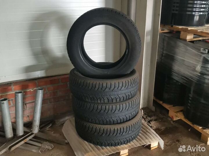 Bridgestone Ice Cruiser 7000 225/65 R17 106