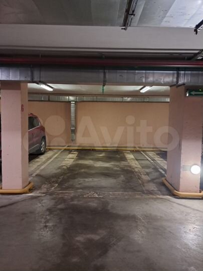 Машиноместо, 18 м²