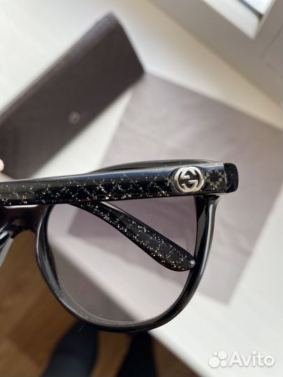 Солнечные очки gucci