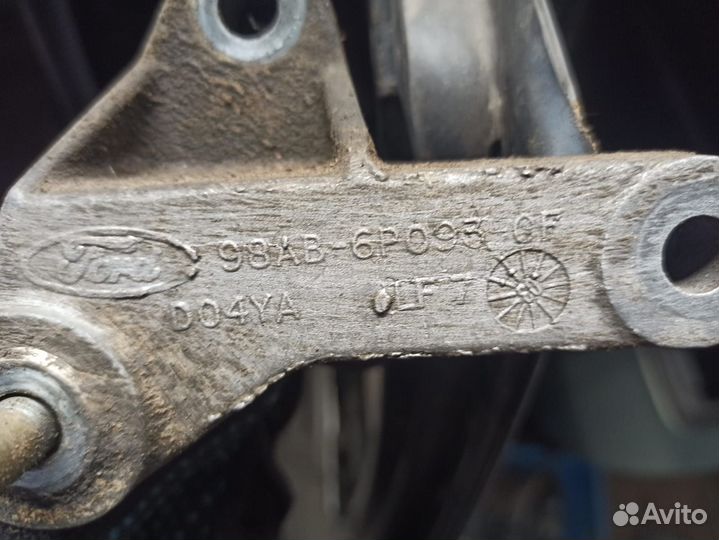 Кронштейн опоры кпп Ford Focus 1