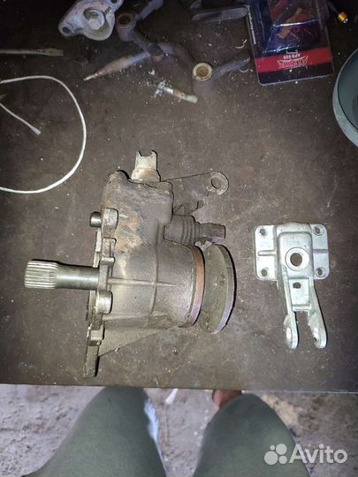 Передняя крышка раздаточной коробки ваз 2123