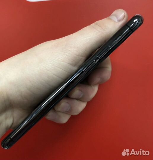 iPhone 11 Pro на 256 гигабайт
